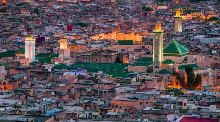 Comment naviguer dans le vieux Fès, la plus ancienne et la plus complexe des villes impériales du Maroc