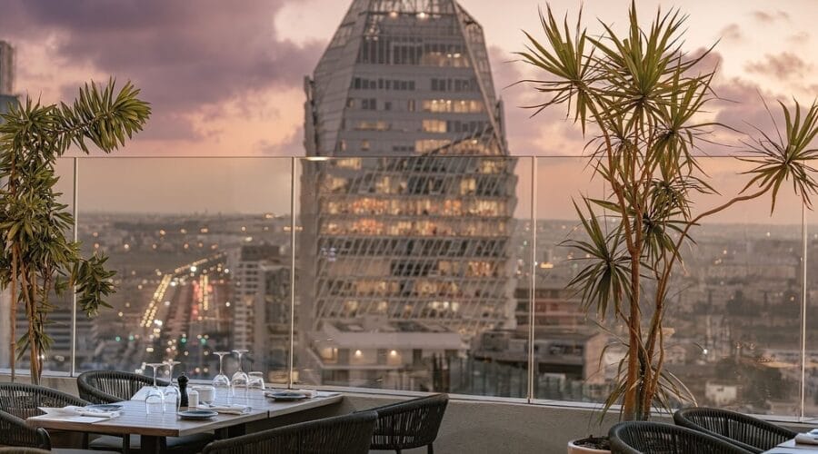 Rooftop à Casablanca : ambiance détendue et vues chics